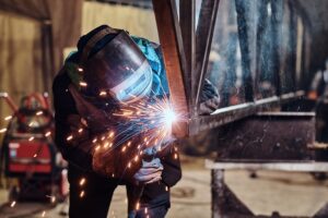 Betriebshaftpflicht im Metallbau: schadenbeispiele